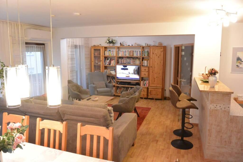 Beste Lage Im Zentrum Und Am Hofgarten 150Qm Mit Klima, 2Xbalkon, Aufzug, Familienfreundlich Bayreuth Eksteriør billede